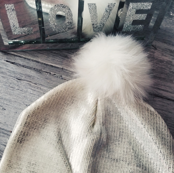 ELIZA Metallic Hat Beanie - SILVER - Picture 4 of 9